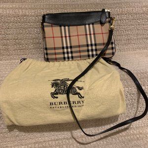 Burberry purse + protective bag